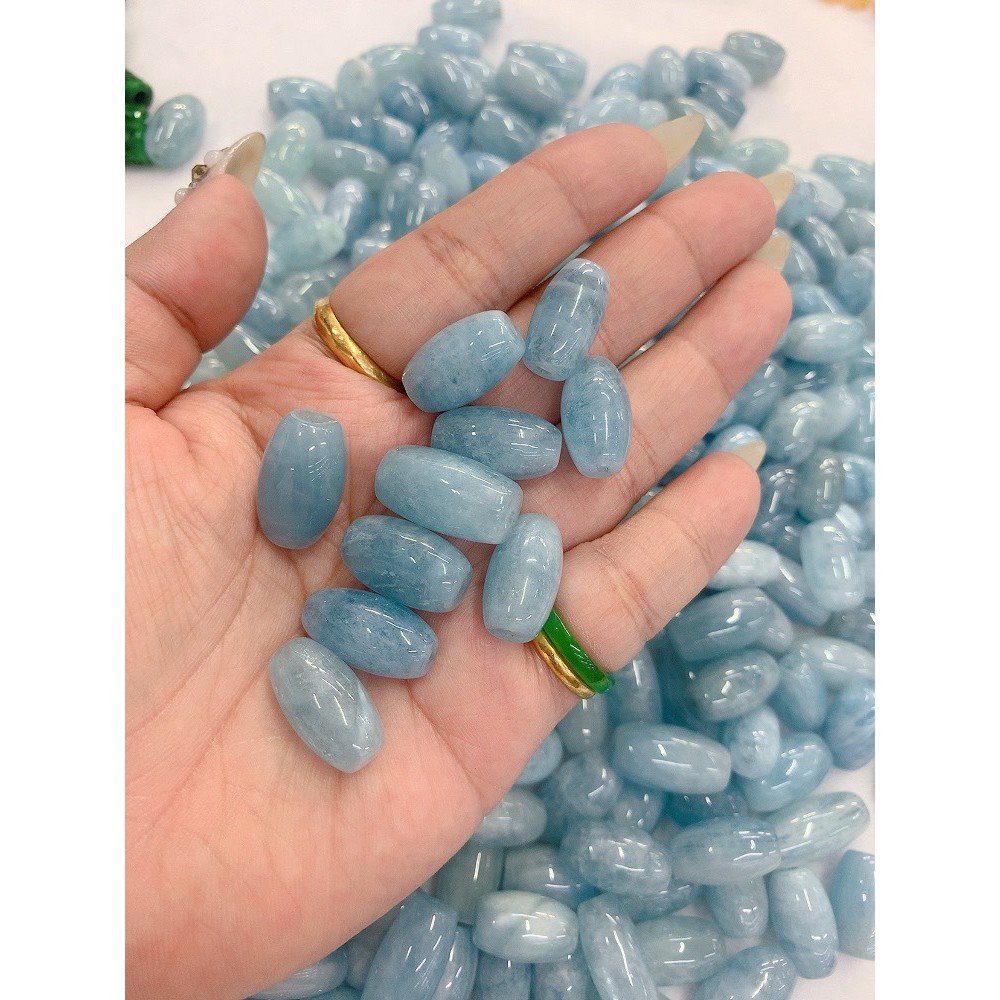 Lu thống aquamarine thiên nhiên dáng bầu dục